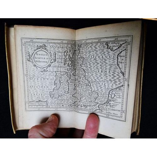 Old map image download for Britannia, sive Florentiss. regnorum Angliae, Scotiae, Hiberniae, insularumq. adiacentium ex .