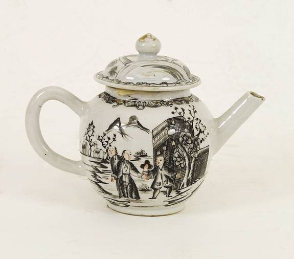 31520/405:ChinaExport Chinese export porcelain grisaille decorated porcelain teapot