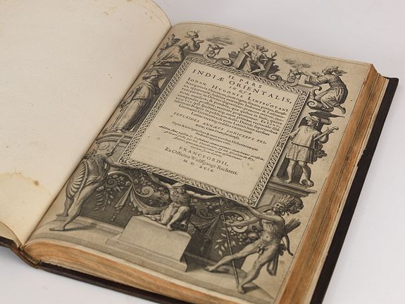 38138/250:Spices II Pars Indiae Orientalis in qua Johan. Hugonis Linschotani. . .