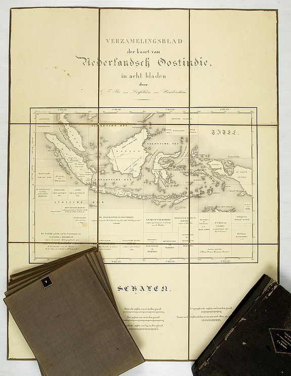 DERFELDEN VAN HINDERSTEIN, Algemeene Kaart van Nederlandsch Oostindie, met hoogstdezelfs toestemming opgedragen aan Zijne Majesteit den Koning der Nederlanden. . ., antique map, old maps