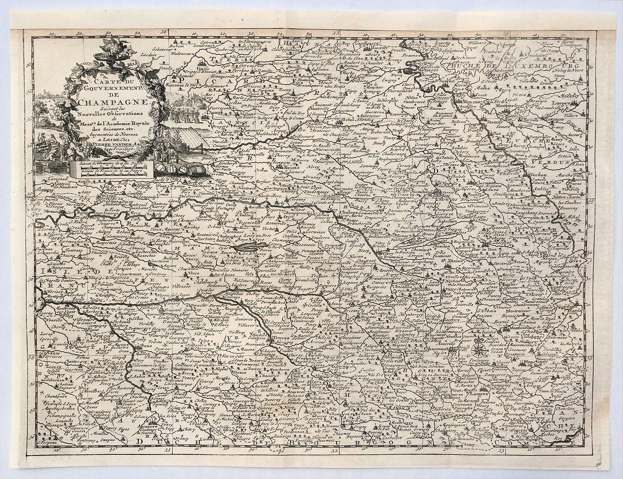 VAN DER AA, P., Carte du Gouvernement de Champagne Suivant le Nouvelles Observations . . ., antique map, old maps