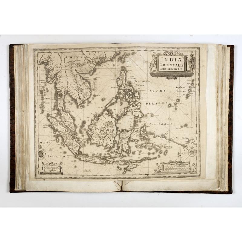 French composite atlas made up of rare maps published by  Parisian editors from the 17th century , mainly by G. Jollain  including scarce maps of America.